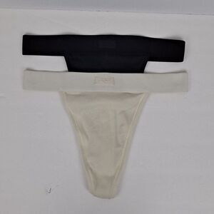 2 pair SKIMS ladies thongs NWT
